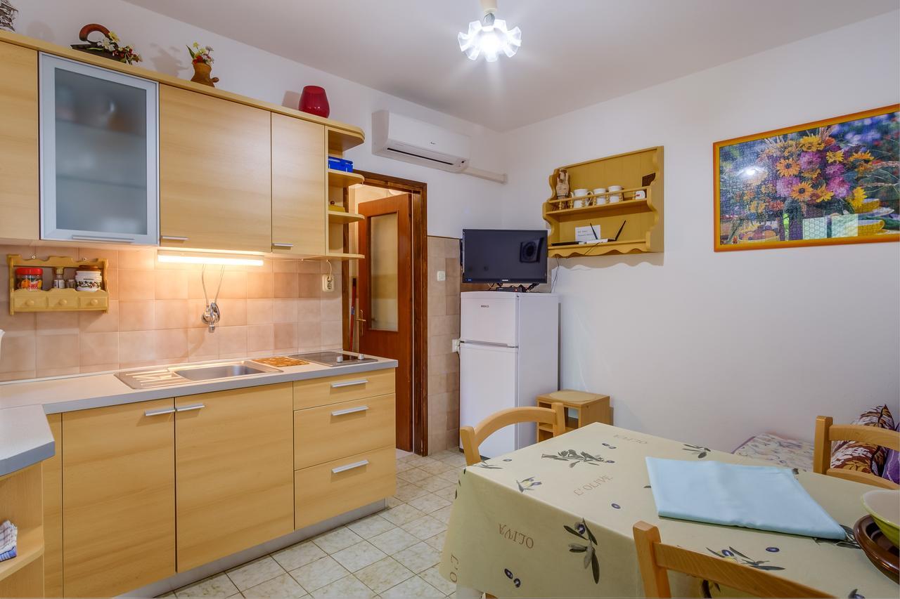 Apartments Beba Mali Lošinj Esterno foto